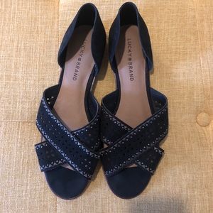 Almost NEW lucky brand sandals